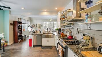 Rumah (4 Bedrooms) | Interior