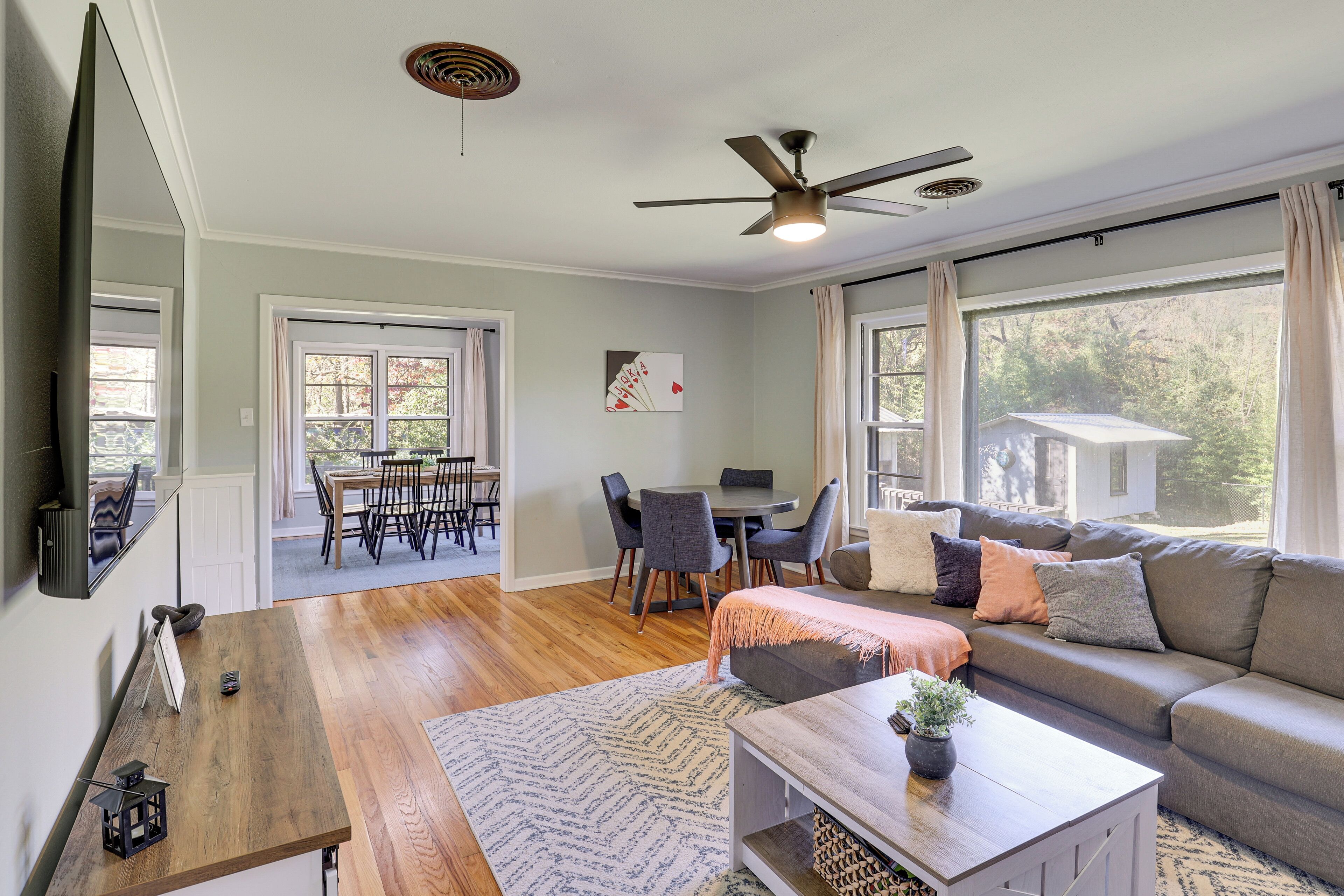 House (2 Bedrooms) | Interior