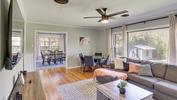 House (2 Bedrooms) | Interior