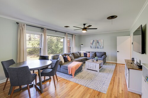 3 Mi to Rose Garden: 'serenity Place' w/ Fire Pit!