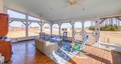 Crystal Coast Family Retreat < 1 Mi to Boat Ramp!