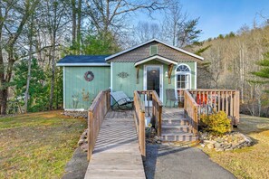Apartment (0 Bedroom) | Interior - Hike, Swim & Fish On-site: Blue Ridge Mtn Getaway (Thurmond)