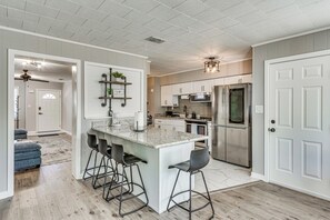 House (3 Bedrooms) | Interior - 4 Mi to NAS Pensacola! Family Getaway w/ Pool (Pensacola)