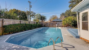 House (3 Bedrooms) | Front of property