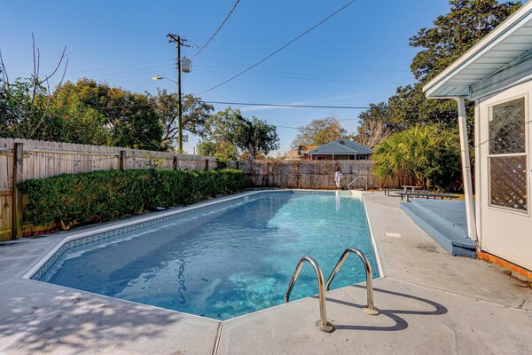 4 Mi To Nas Pensacola! Family Getaway W/ Pool - Pensacola Beach, FL
