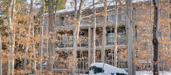 Smuggs 滑雪纜車附近山景公寓  