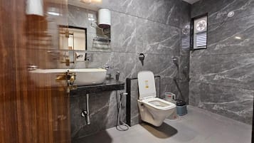 Artículos de higiene personal gratuitos, toallas, jabón y champú