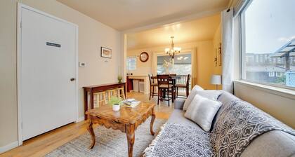 6 Mi to Downtown Seattle: Family Home w/ Yard