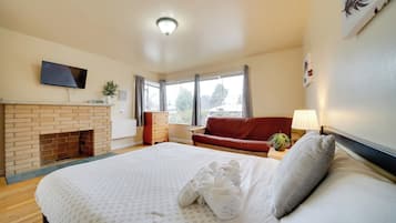 House (6 Bedrooms) | Interior