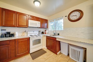 House (6 Bedrooms) | Interior - 6 Mi to Downtown Seattle: Family Home w/ Yard (Seattle)