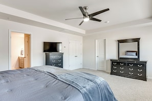 Apartment (3 Bedrooms) | Interior - Near Atl! Spacious Townhome w/ Patio & WFH Setup (Douglasville)