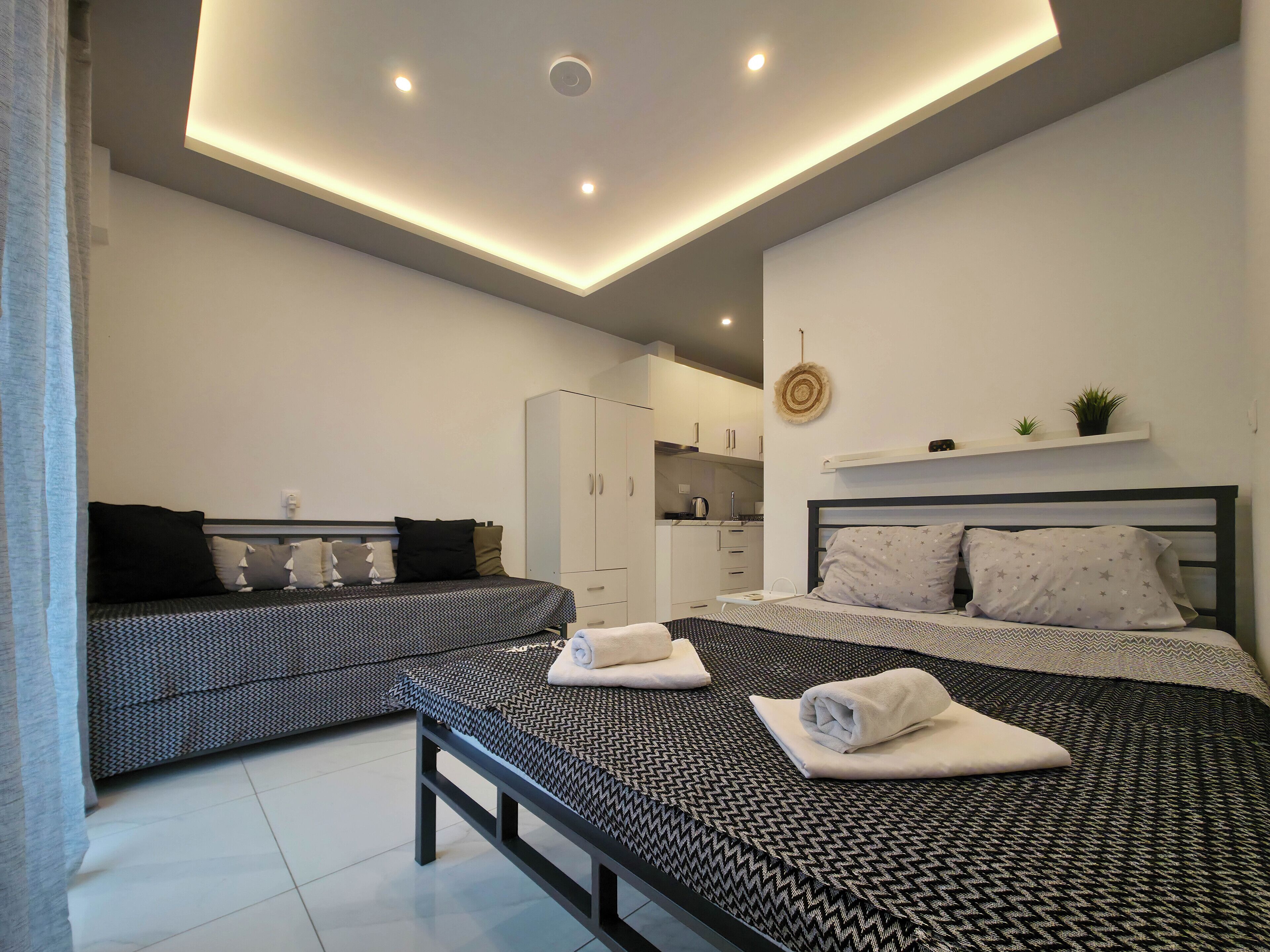 Internet, bed sheets