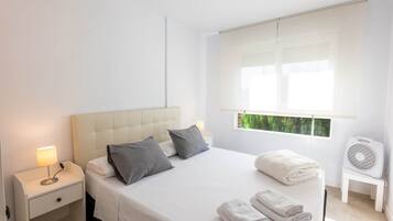 4 slaapkamers, een strijkplank/strijkijzer, wifi, beddengoed