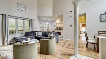 House (4 Bedrooms) | Interior