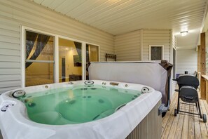 House (4 Bedrooms) | Interior - Hot Tub & Epic Game Room! Poconos Family Retreat (Blakeslee)