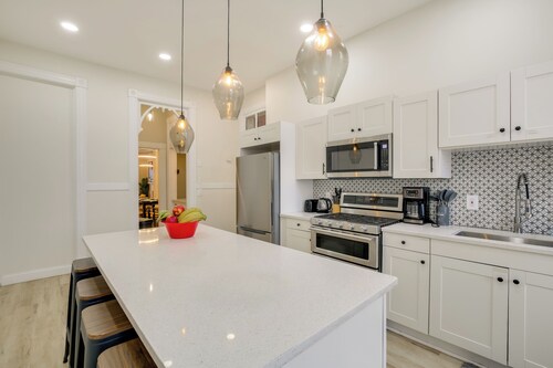 Historic Benton Park STL Home: Game Room & Yard!