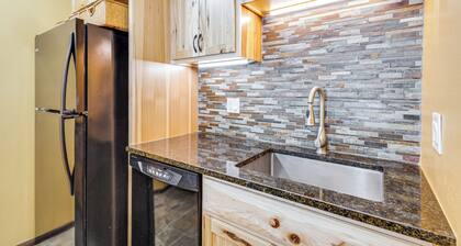 Cozy Condo: Steps to Free Winter Park Shuttle!