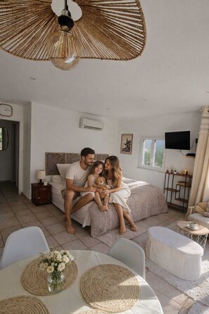 1 bedroom, WiFi, bed sheets - Cosy accommodation with heated pool, jacuzzi, garden, air conditioning (Flayosc)