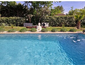 Outdoor pool, a heated pool - Cosy accommodation with heated pool, jacuzzi, garden, air conditioning (Flayosc)