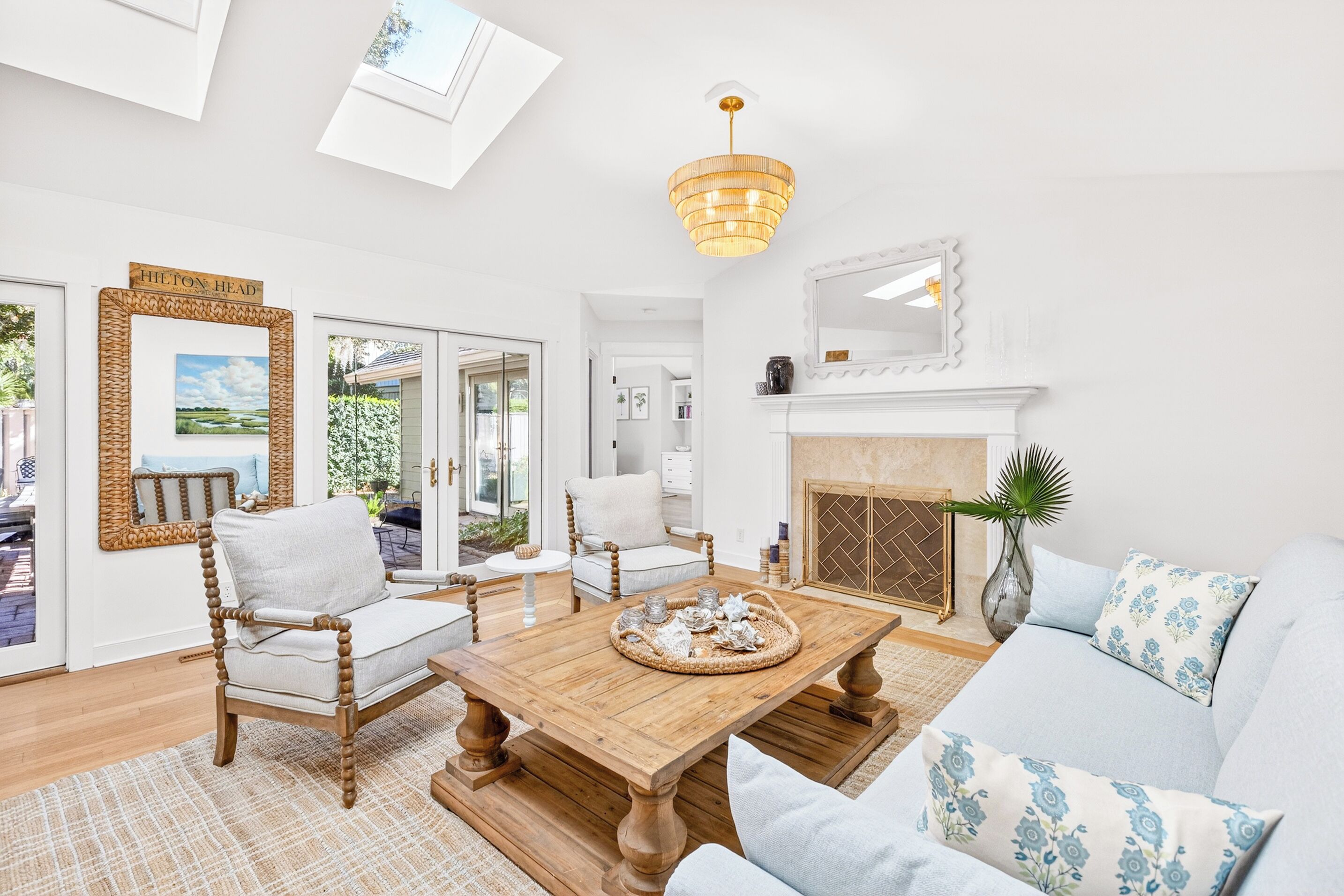 Smart TV, books, video library