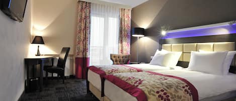 Zimmersafe, schallisolierte Zimmer, Bügeleisen/Bügelbrett