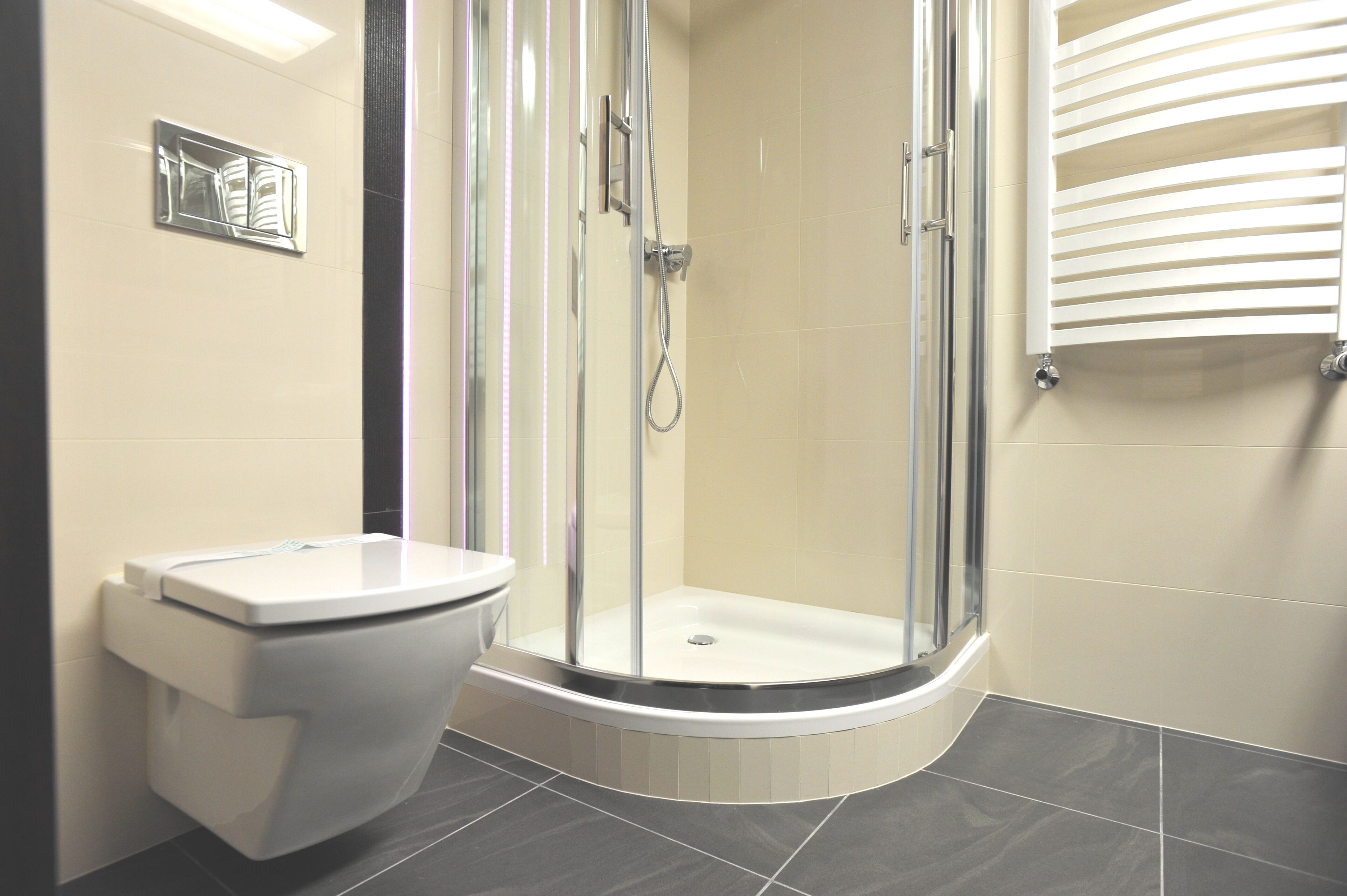 Superior Single Room | Bathroom | Shower, hair dryer, towels, soap