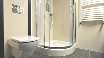 Superior Single Room | Bathroom | Shower, hair dryer, towels, soap