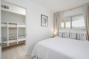 1 bedroom, iron/ironing board, travel cot, free WiFi - Oceanfront Hilton Head Villa w/ Pool Views (Hilton Head Island)