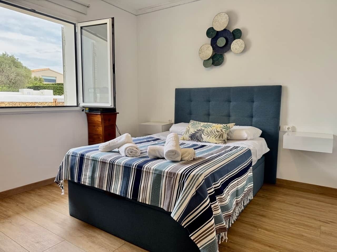 4 Schlafzimmer, Bügeleisen/Bügelbrett, kostenloses WLAN, Bettwäsche