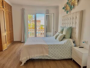 4 Schlafzimmer, Bügeleisen/Bügelbrett, kostenloses WLAN, Bettwäsche