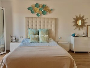 4 Schlafzimmer, Bügeleisen/Bügelbrett, kostenloses WLAN, Bettwäsche