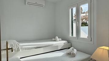 3 habitaciones, tabla de planchar con plancha y wifi