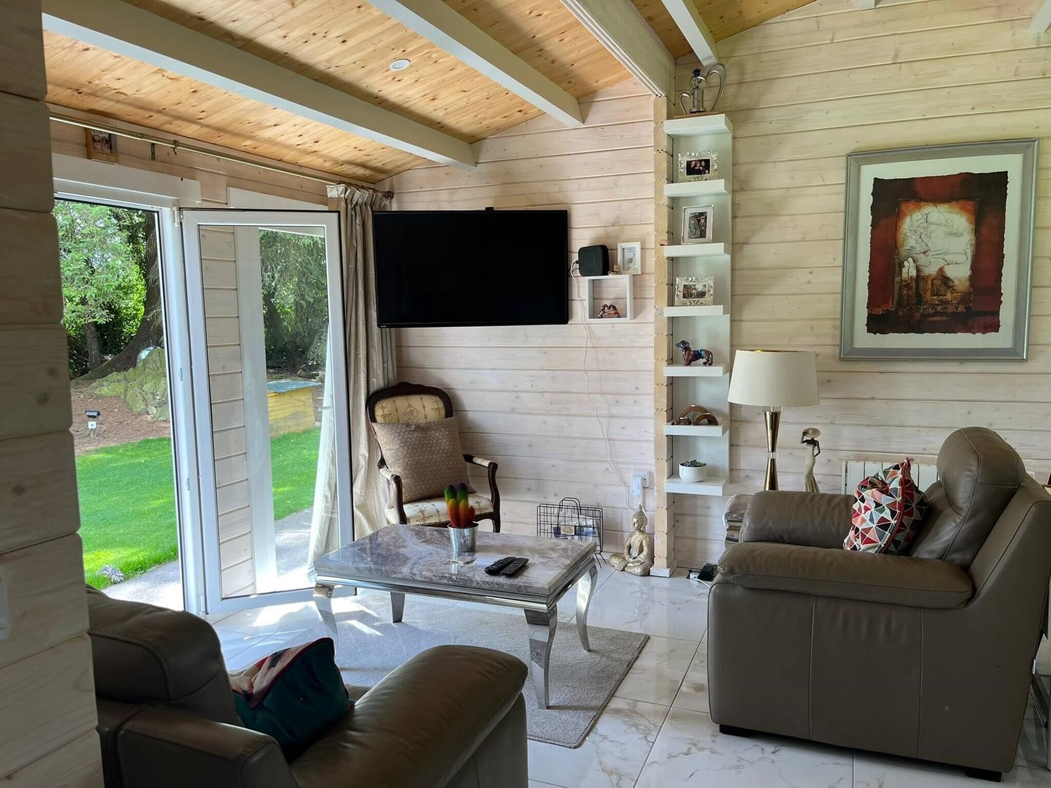 Cabin, 1 Bedroom, Smoking, Balcony | Living room