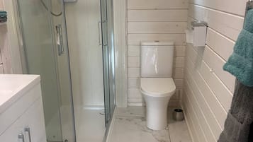 Cabin, 1 Bedroom, Smoking, Balcony | Bilik Mandi
