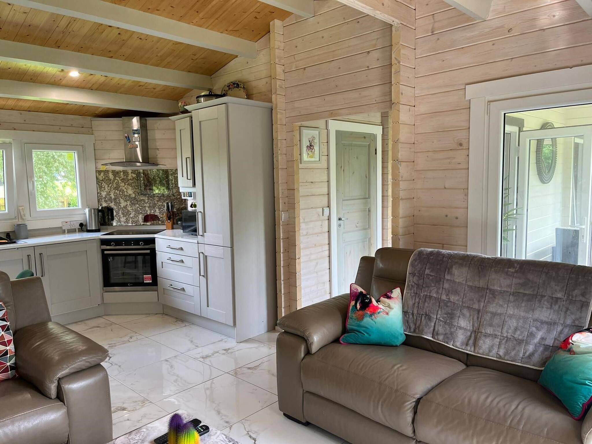 Cabin, 1 Bedroom, Smoking, Balcony | Living area