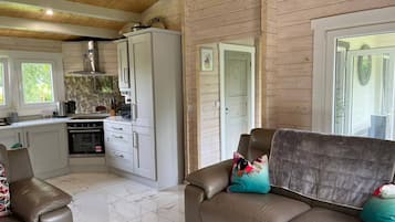 Cabin, 1 Bedroom, Smoking, Balcony | Living area