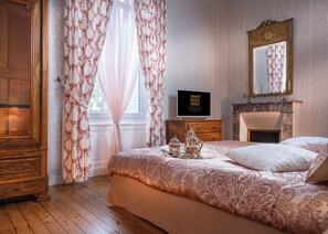 Habitación familiar, no fumadores, vistas al jardín | Sistema de insonorización y wifi gratis
