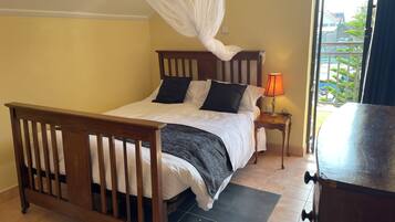 2 chambres, fer et planche à repasser, Wi-Fi, draps fournis