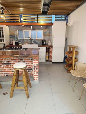 Apartment, 1 Bedroom, Accessible, Smoking | Private kitchen - Luxury Loft 1st Floor With Kitchen-bar and Studio (Ibagué)