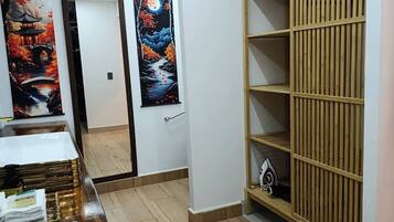 Apartment, 1 Bedroom, Accessible, Smoking | Interior