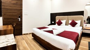 Deluxe Room, City View | Free WiFi - Hotel 7 Heaven (Kanpur)