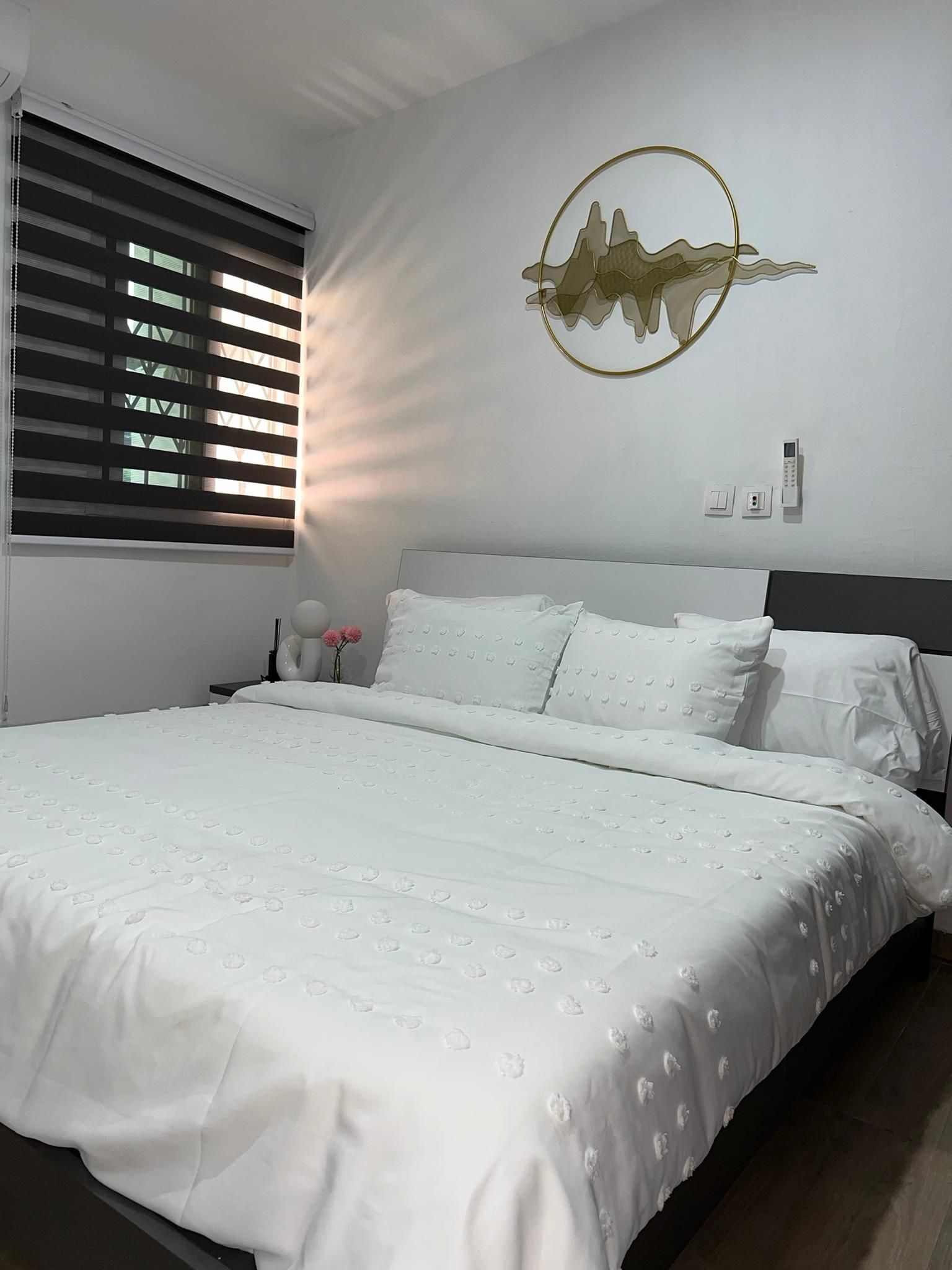 1 多间卧室、熨斗/熨衣板、免费 WiFi、床单