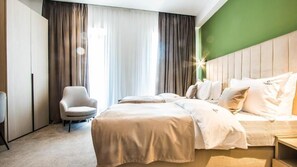 Standard Twin Room | In-room safe, soundproofing, iron/ironing board, free WiFi - Central Carol Aparthotel 2 (Bucharest)