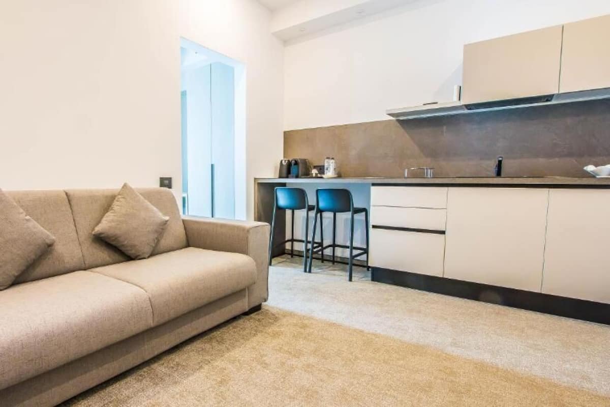 Deluxe Suite | Living area