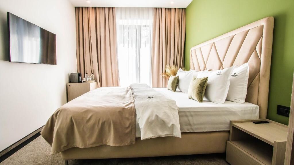 Kahden hengen standard-huone | Tallelokero huoneessa, silitysrauta/-lauta, ilmainen Wi-Fi