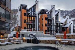 A heated pool - Fifth Avenue Unit 201 | 3BR Luxury Condo with Mountain Views, Walking Distance to Downtown Aspen (Aspen)