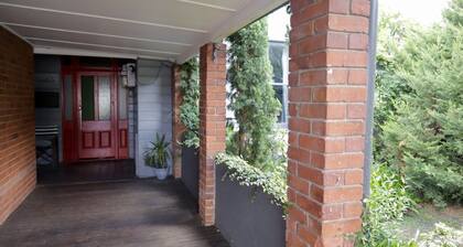 Towncottage Tenterfield Stay With Scenic Views