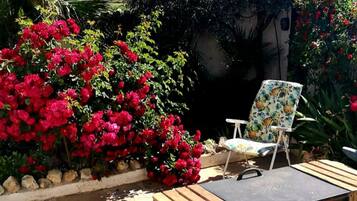 Room, 1 Bedroom, Private Pool, Pool View | Garden