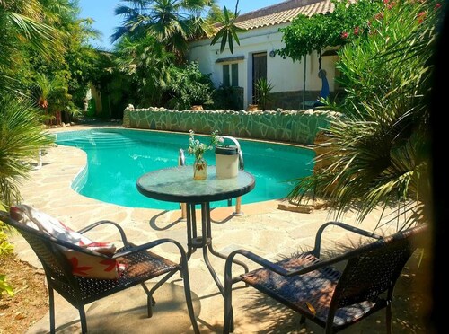 Room-peaceful Rural Andalusia Retreat wi