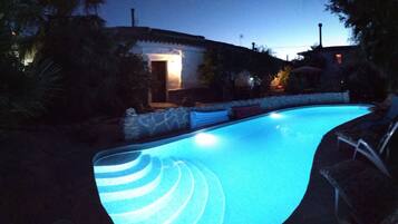 Kamar, 1 kamar tidur, akses difabel, pemandangan kebun | Kolam renang | Kolam renang outdoor